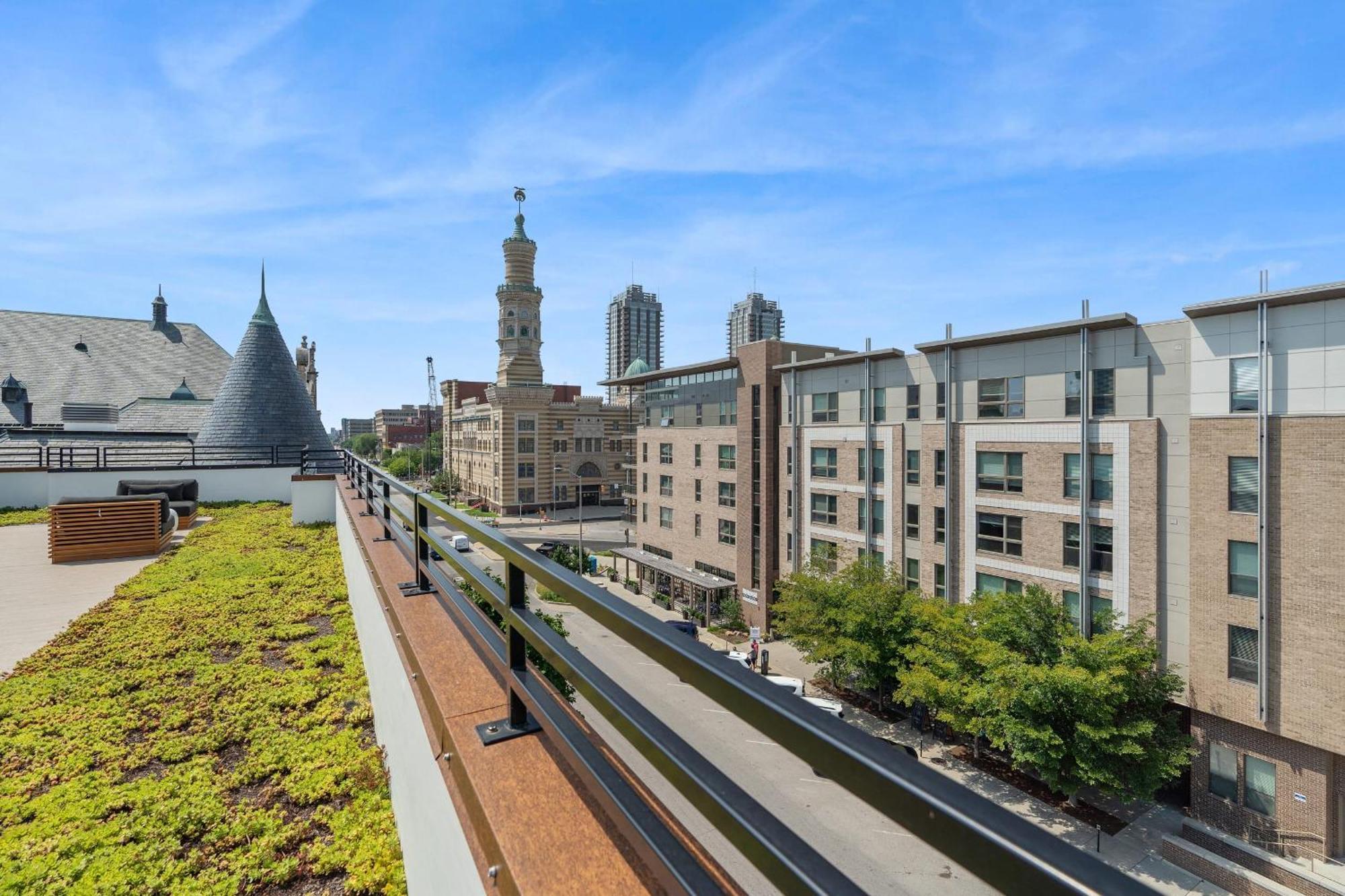 Cozysuites Mass With Parking Lounge & Roof Deck #35 Apartment *