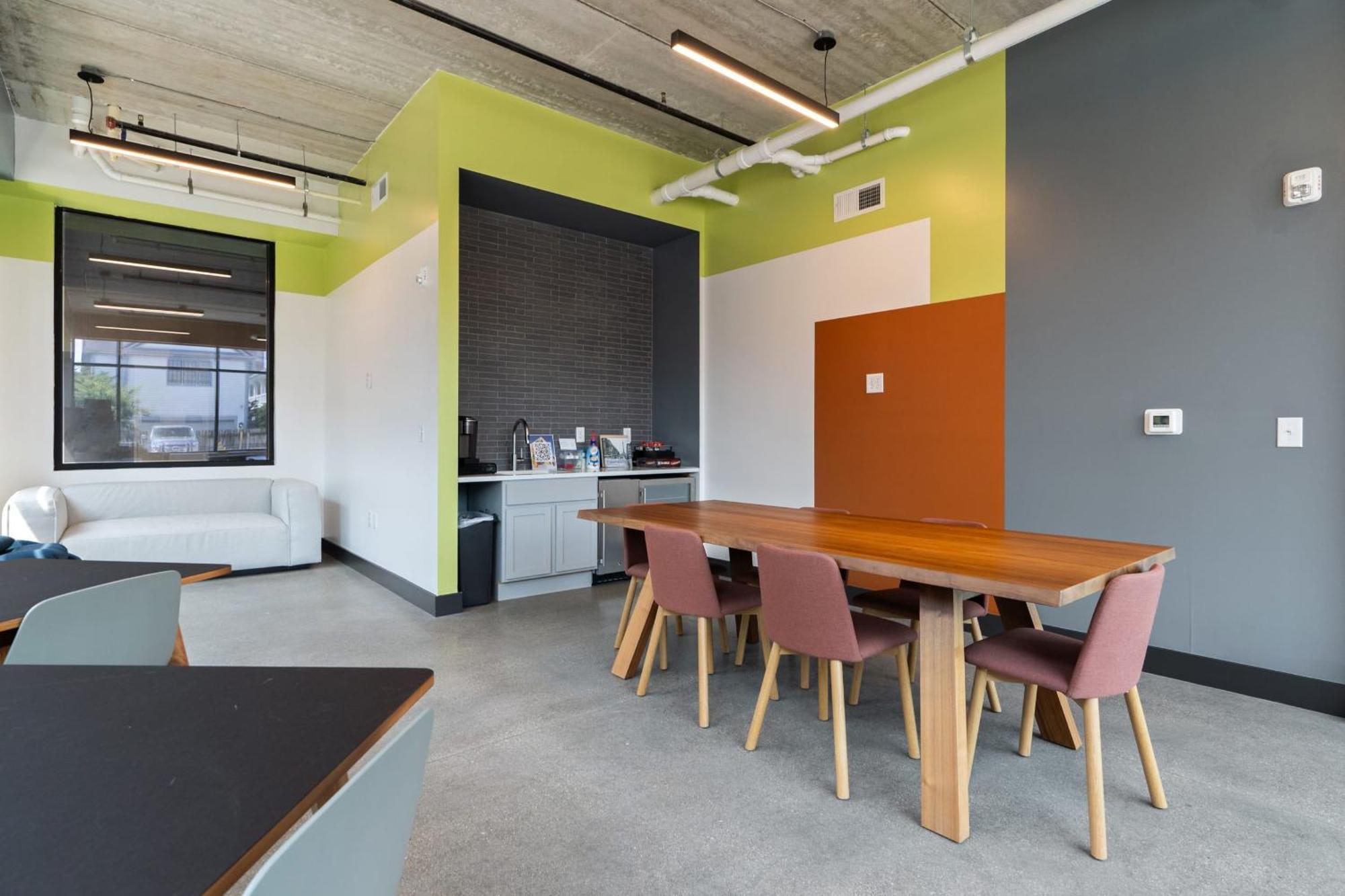 Cozysuites Mass With Parking Lounge & Roof Deck #35 *